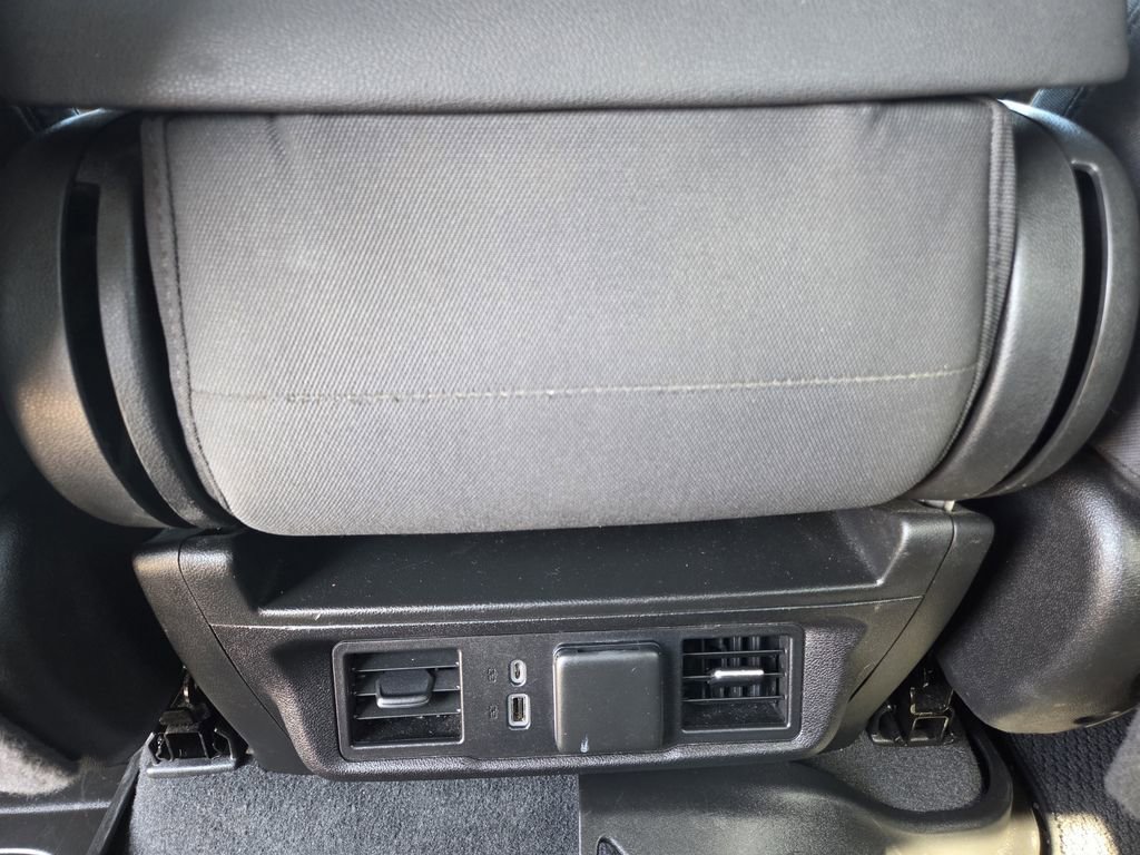 Used 2022 Chevrolet Silverado 1500 LT w/ Protection Package image 16