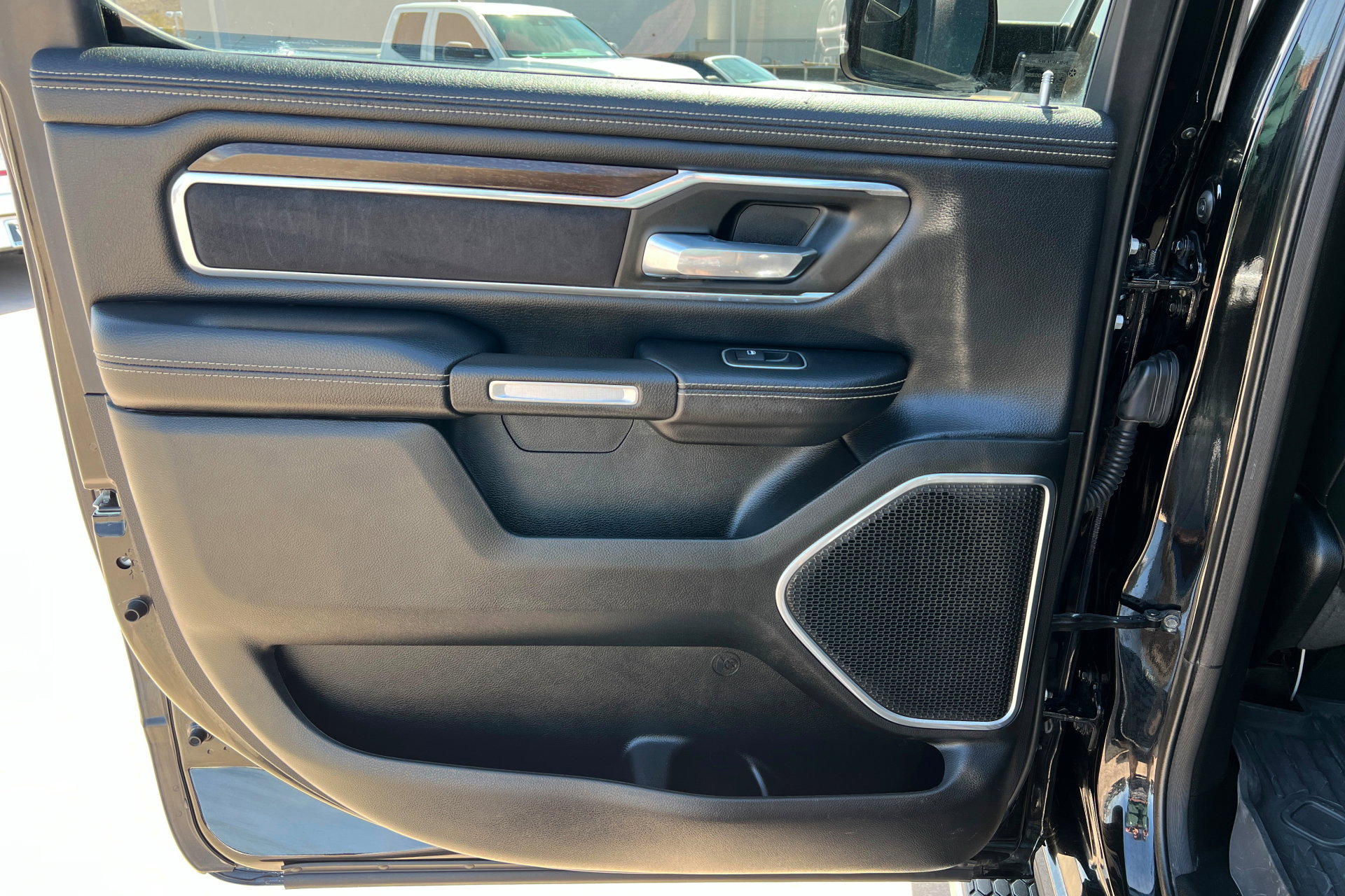 Used 2022 RAM 1500 Laramie image 18