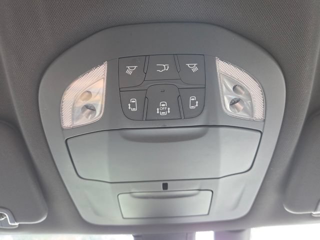 Used 2019 Chrysler Pacifica Touring Plus w/ S Appearance Package FWD image 21