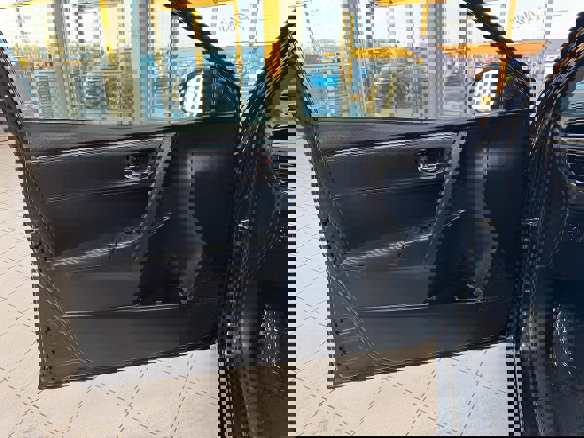 Used 2014 Toyota Corolla S image 13