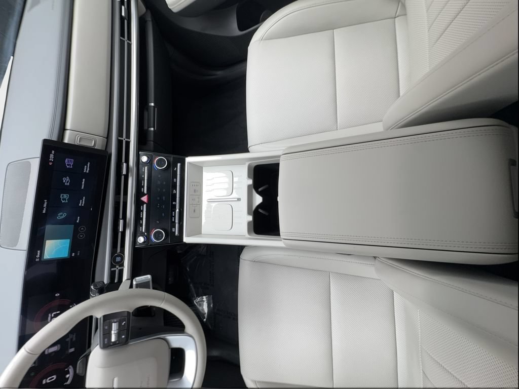 Used 2026 Hyundai Santa Fe SEL FWD image 40