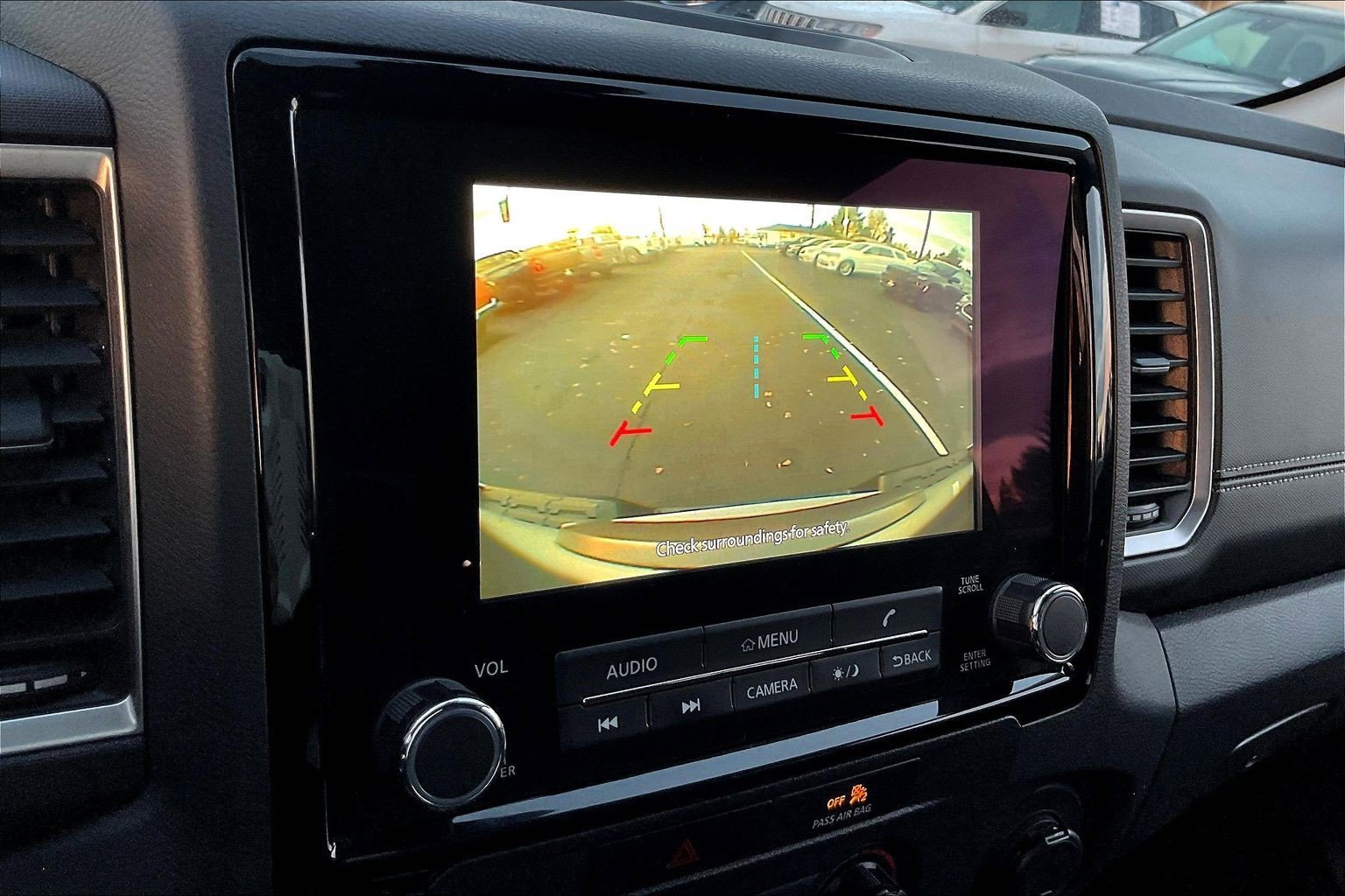 Used 2022 Nissan Frontier SV image 21