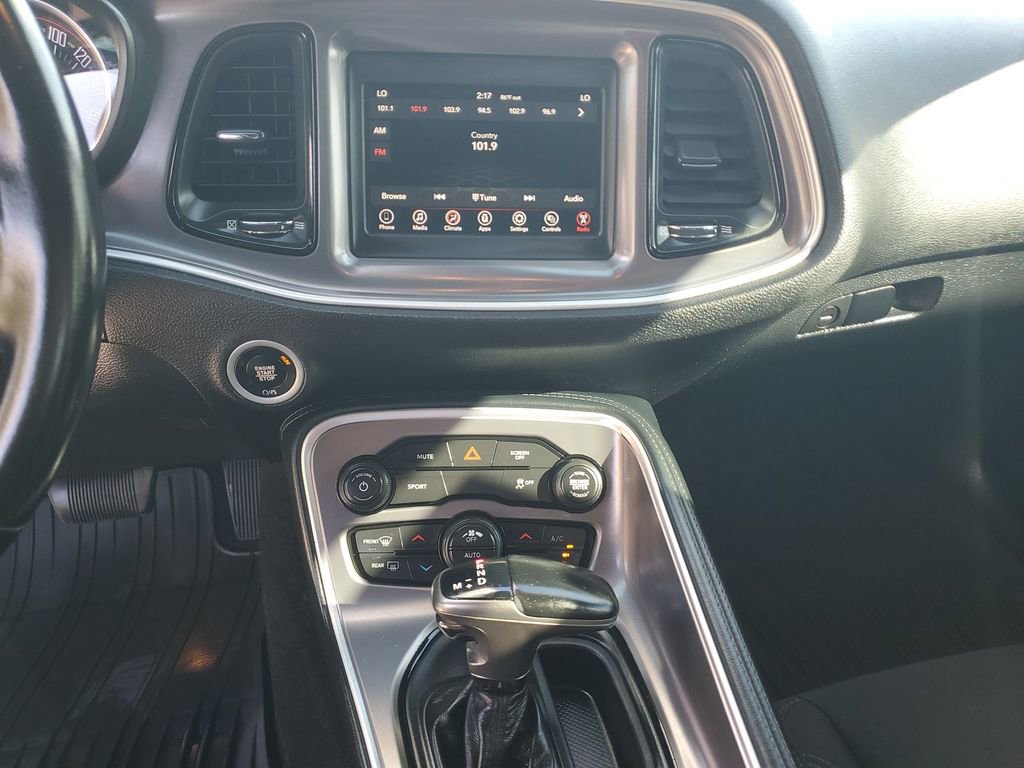 Used 2021 Dodge Challenger SXT image 28