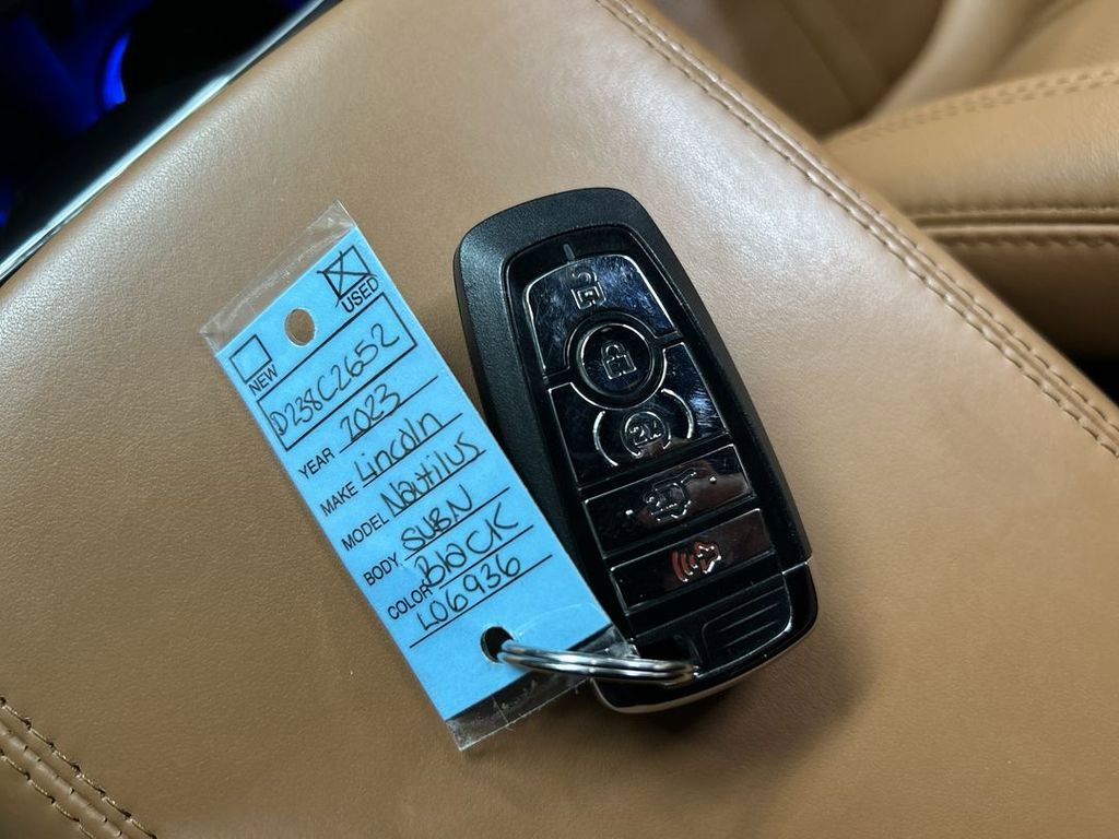 Used 2023 Lincoln Nautilus Black Label image 12