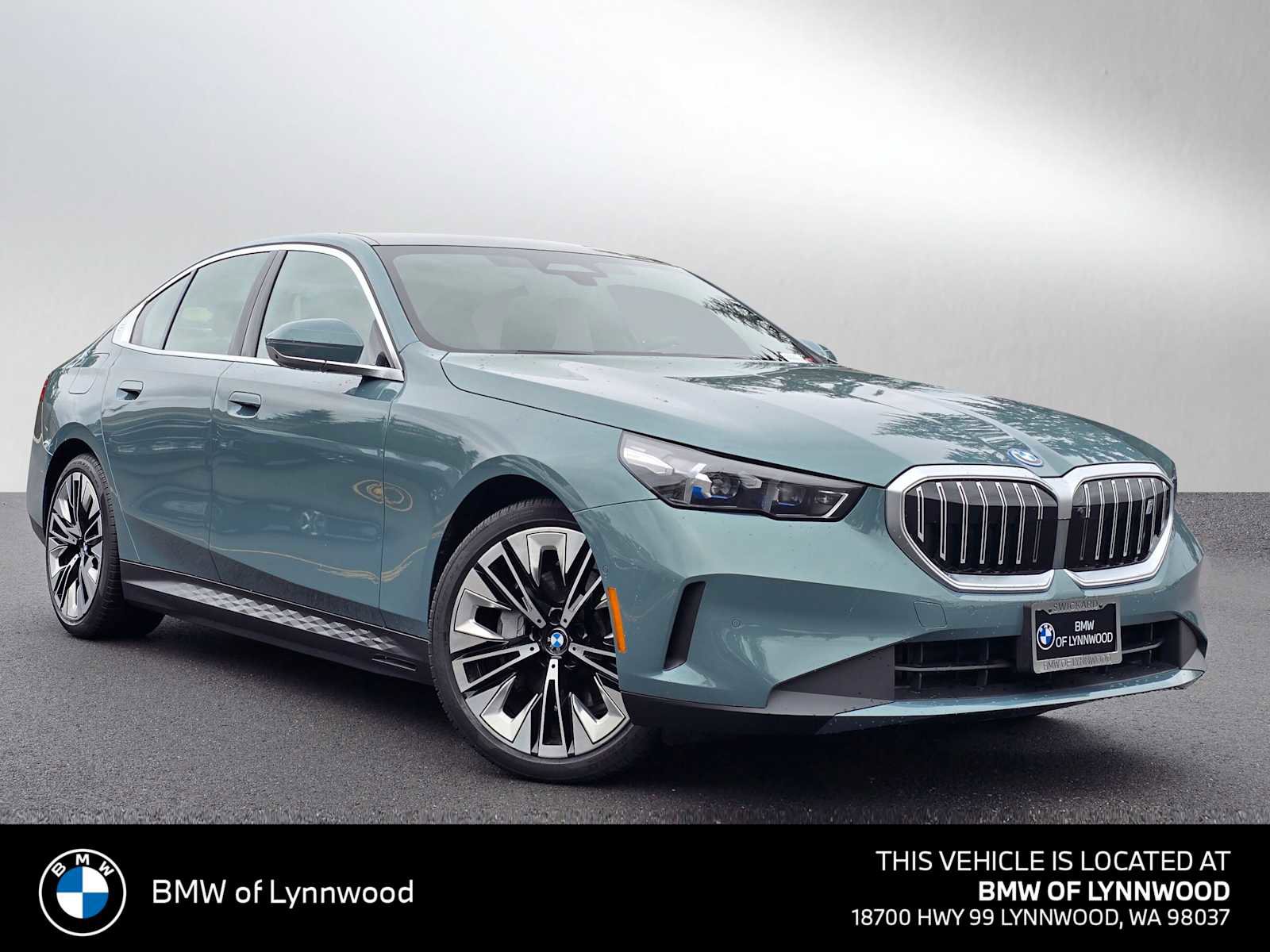 Used 2026 BMW i5 eDrive40 AWD/4WD image 1