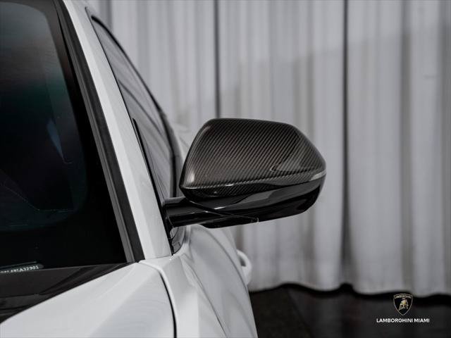 Used 2024 Lamborghini Urus Performante AWD/4WD image 10