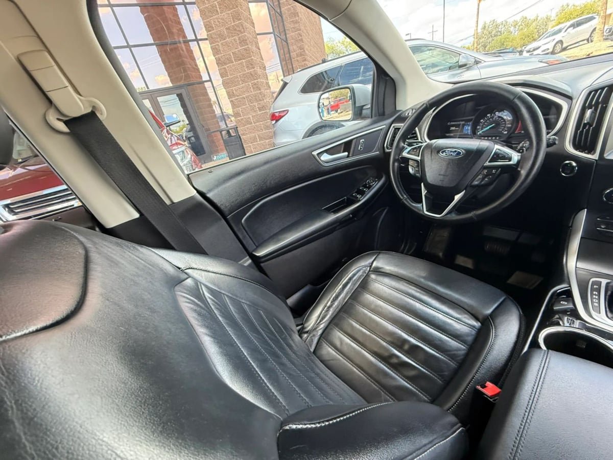 Used 2017 Ford Edge SEL w/ Equipment Group 201A FWD image 45