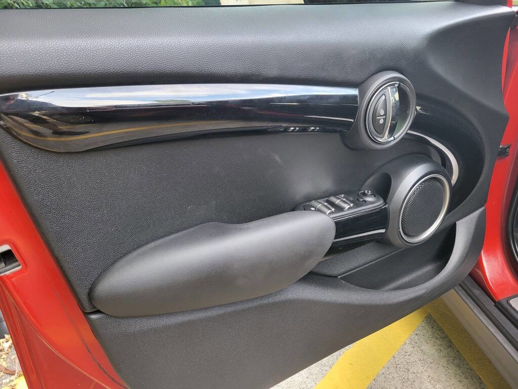 Used 2015 MINI Cooper S image 23