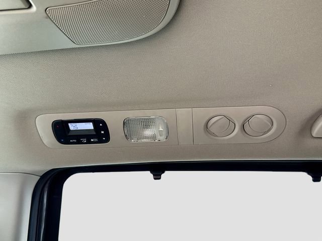 Used 2016 Honda Odyssey Touring Elite image 27