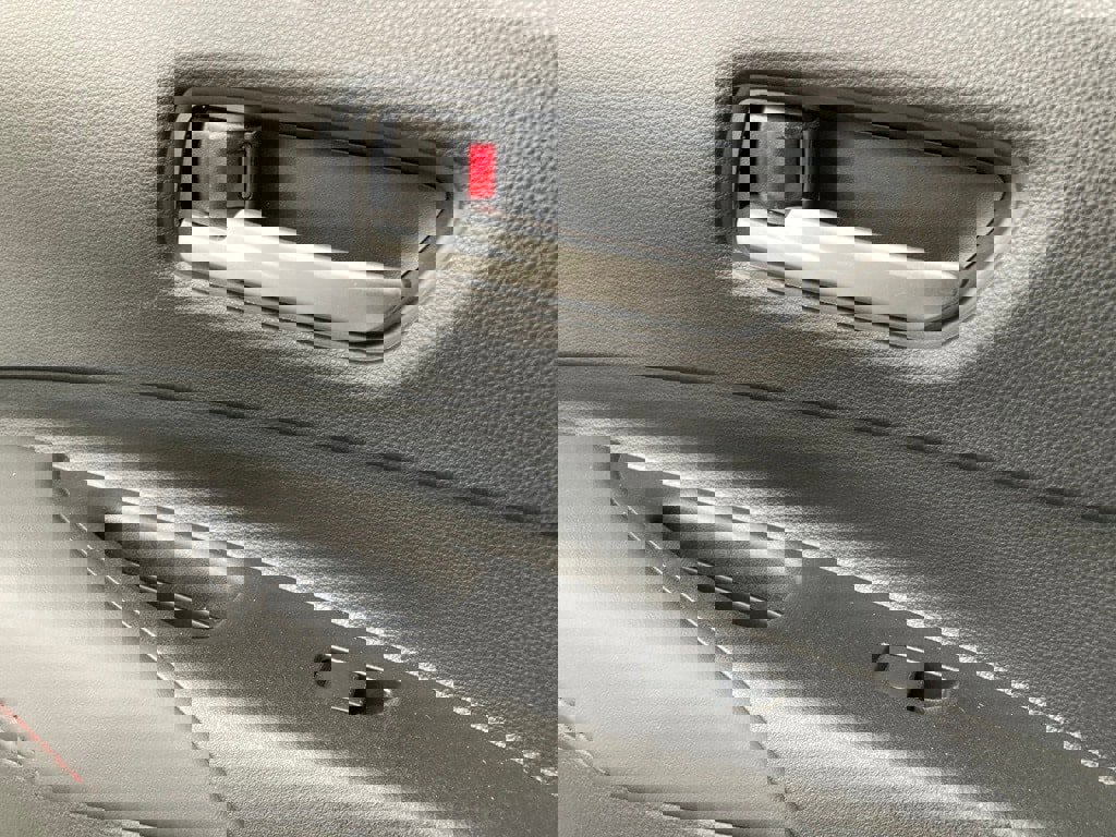 Used 2025 Toyota Corolla SE image 15