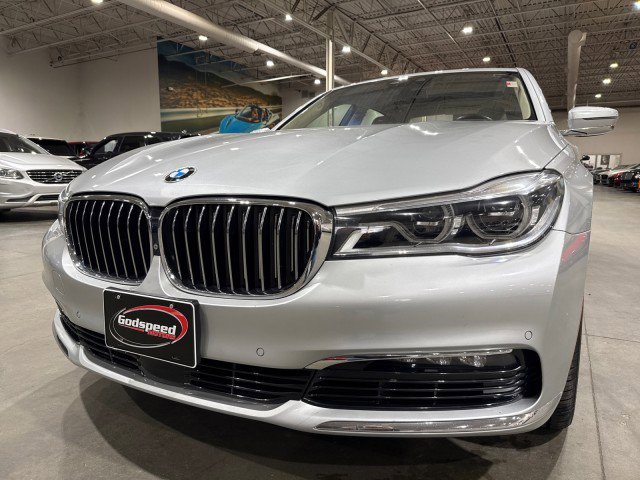Used 2016 BMW 750i xDrive image 29