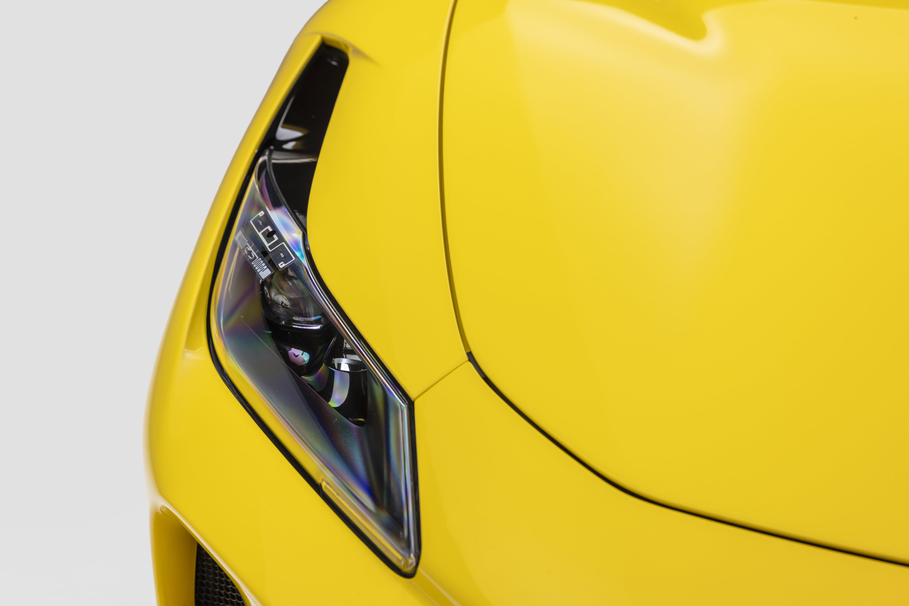 Certified 2022 Ferrari F8 Tributo RWD image 28