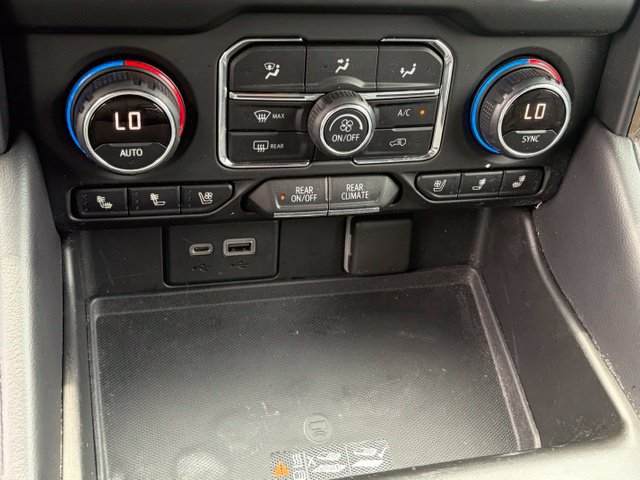 Used 2021 Chevrolet Tahoe High Country w/ Premium Package AWD/4WD image 23