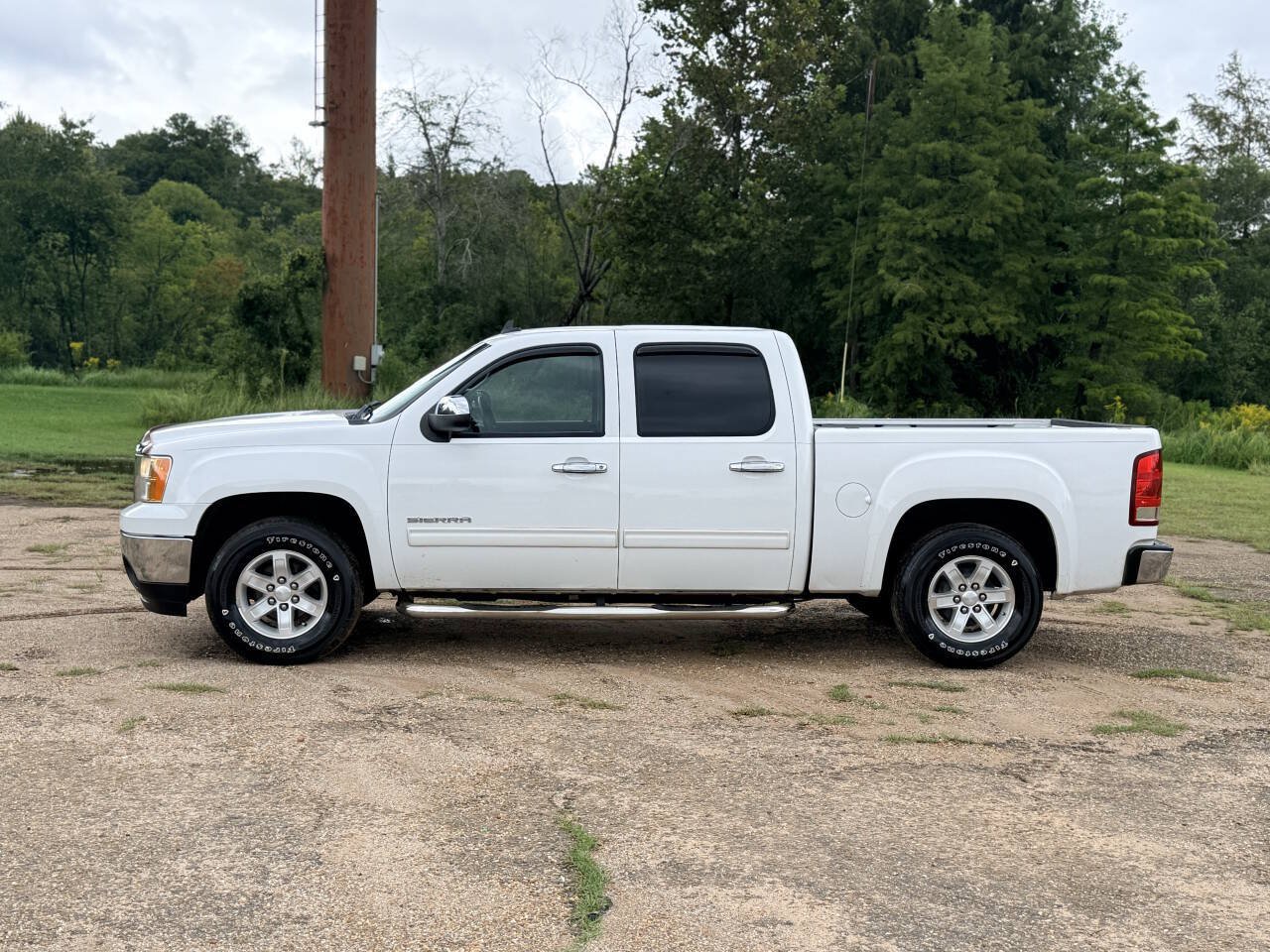 Used 2011 GMC Sierra 1500 SLE w/ Power Tech Package RWD image 2