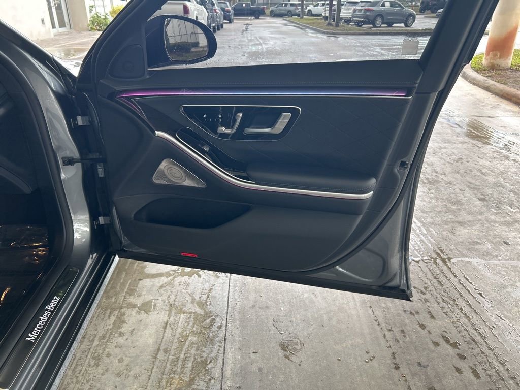 Used 2021 Mercedes-Benz S 580 4MATIC Sedan image 31