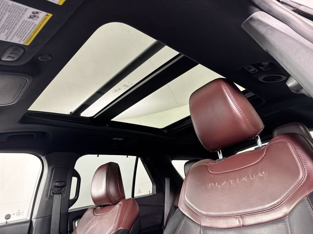 Used 2020 Ford Explorer Platinum w/ Premium Technology Package AWD/4WD image 19
