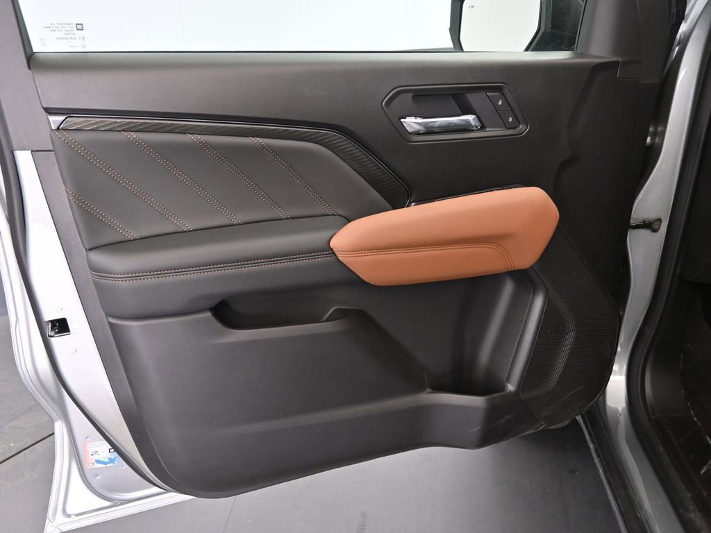 New 2025 GMC Canyon AT4 image 16