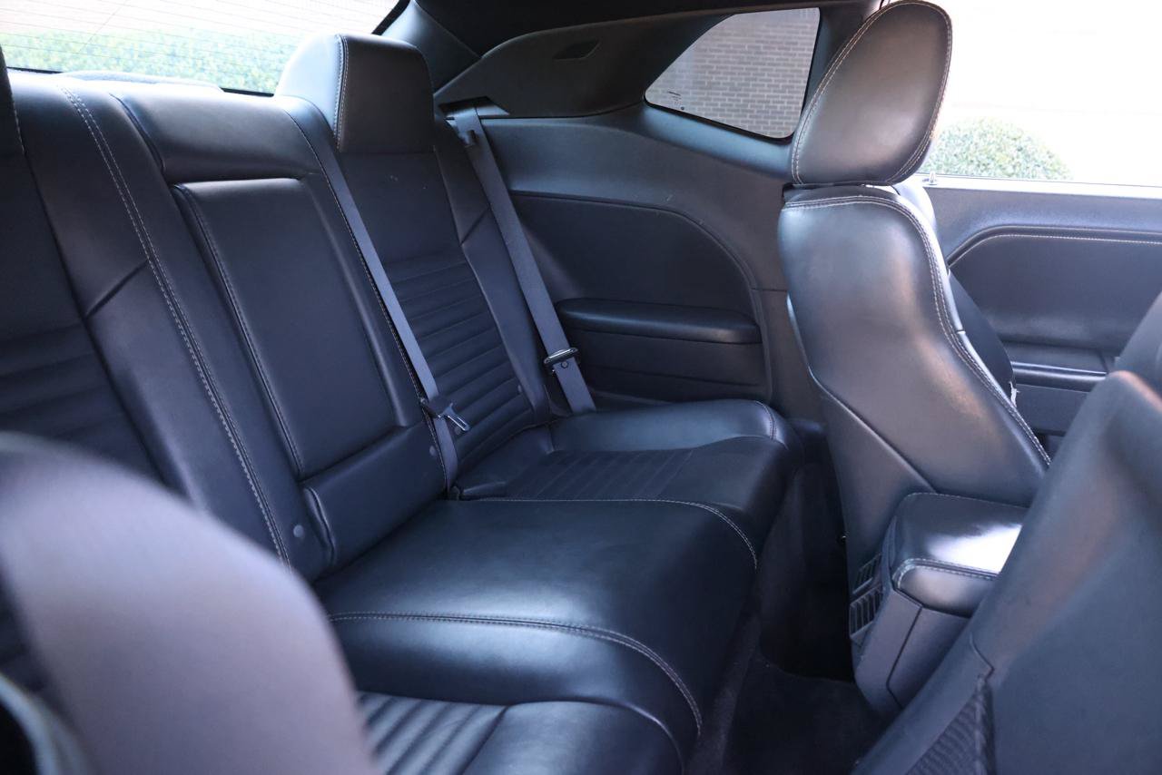 Used 2010 Dodge Challenger R/T RWD image 19