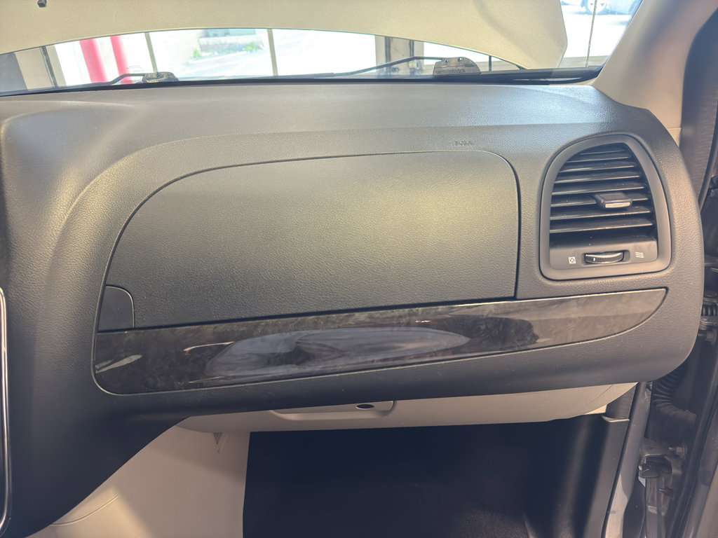 Used 2014 Dodge Grand Caravan American Value Package image 20