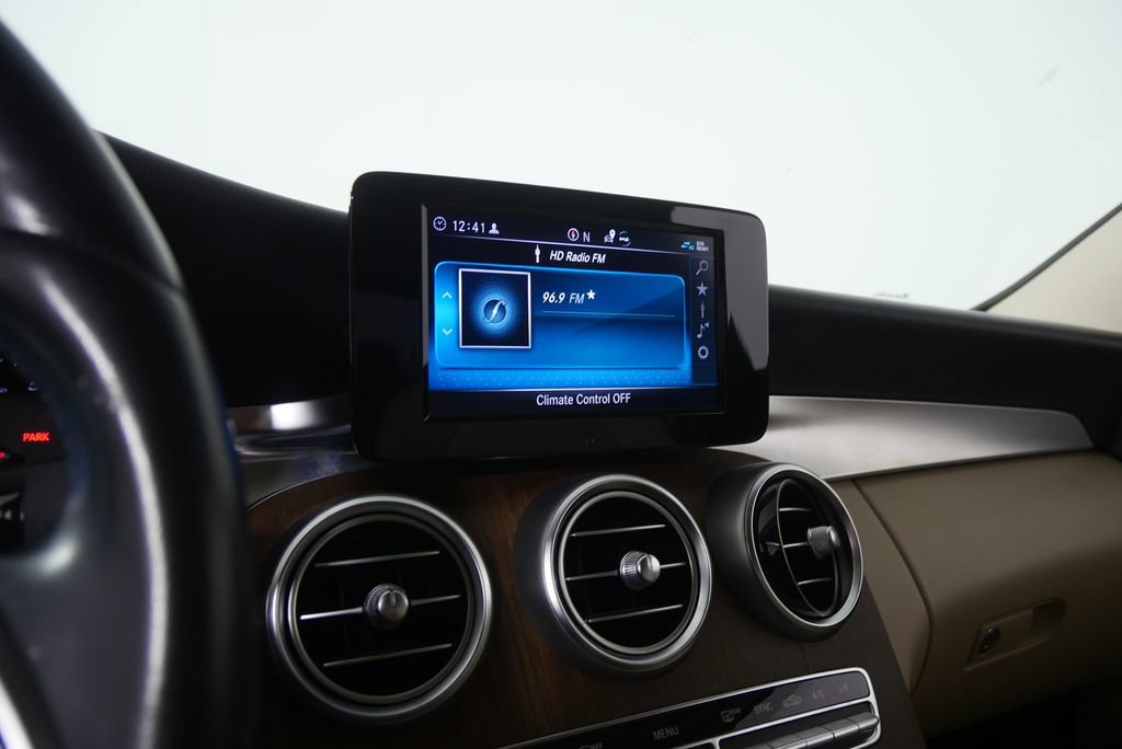 Used 2019 Mercedes-Benz C 300 4MATIC Sedan image 20