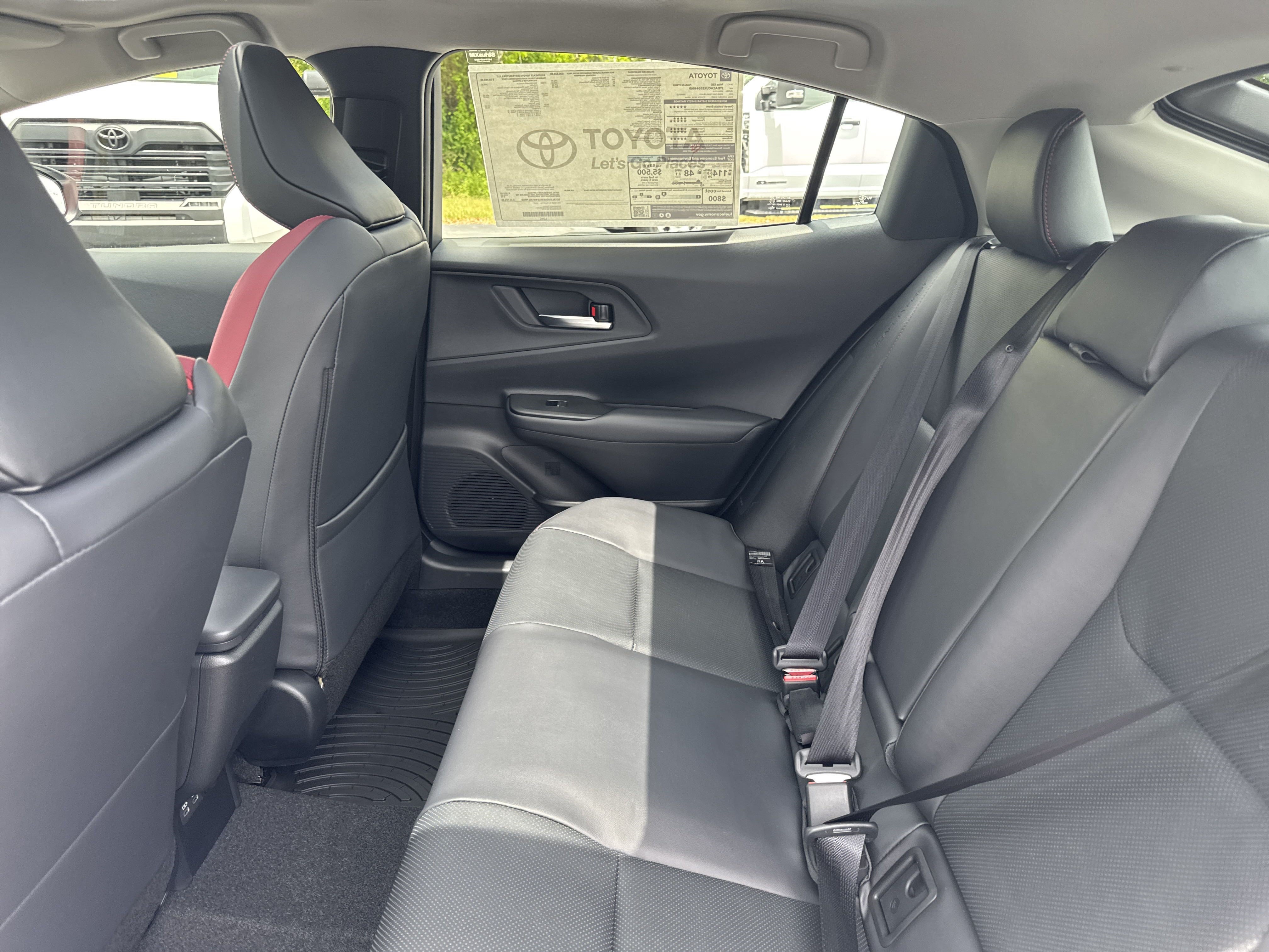 New 2025 Toyota Prius Plug-In Hybrid FWD image 24