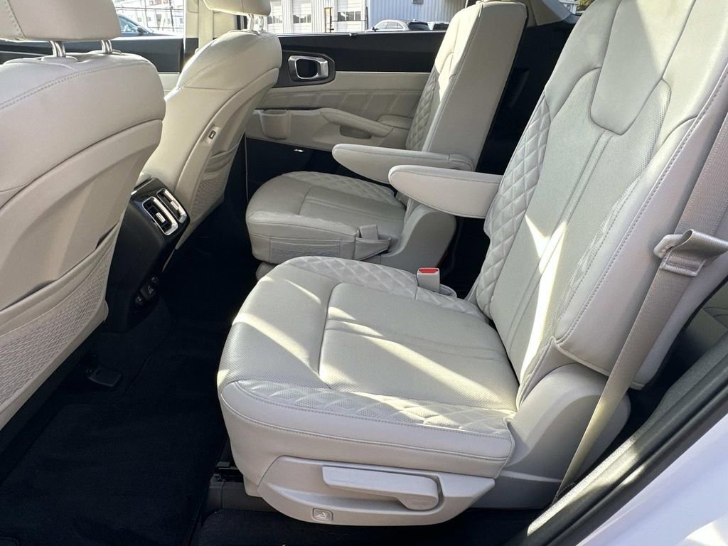 Used 2023 Kia Sorento SX image 21