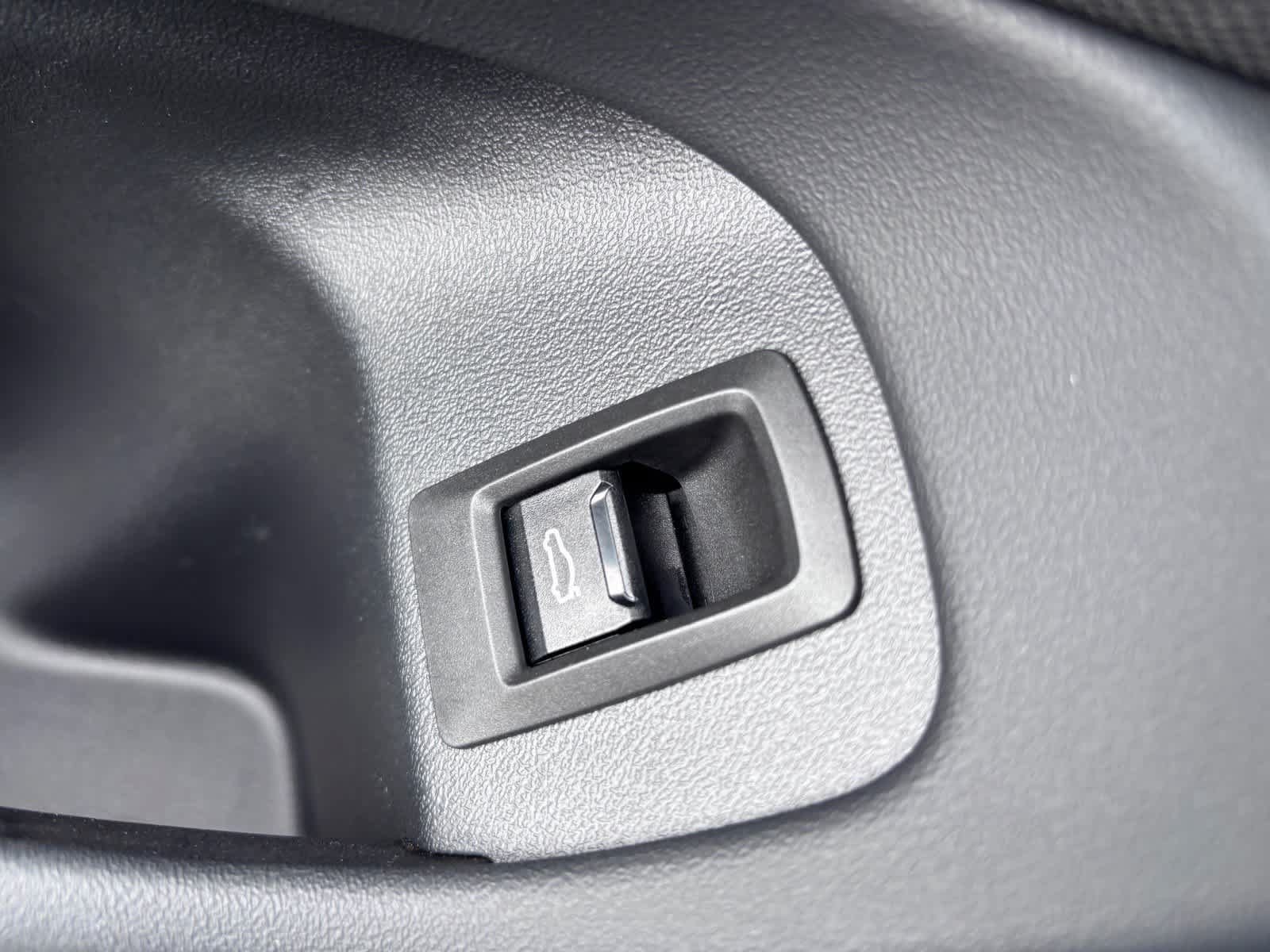 Used 2025 BMW 530i RWD image 22
