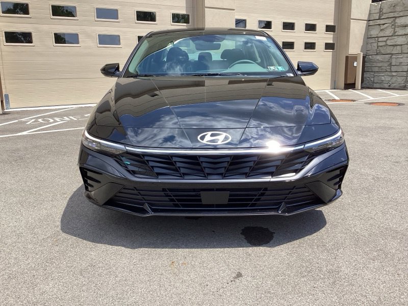 New 2026 Hyundai Elantra SEL Sport Premium FWD image 2
