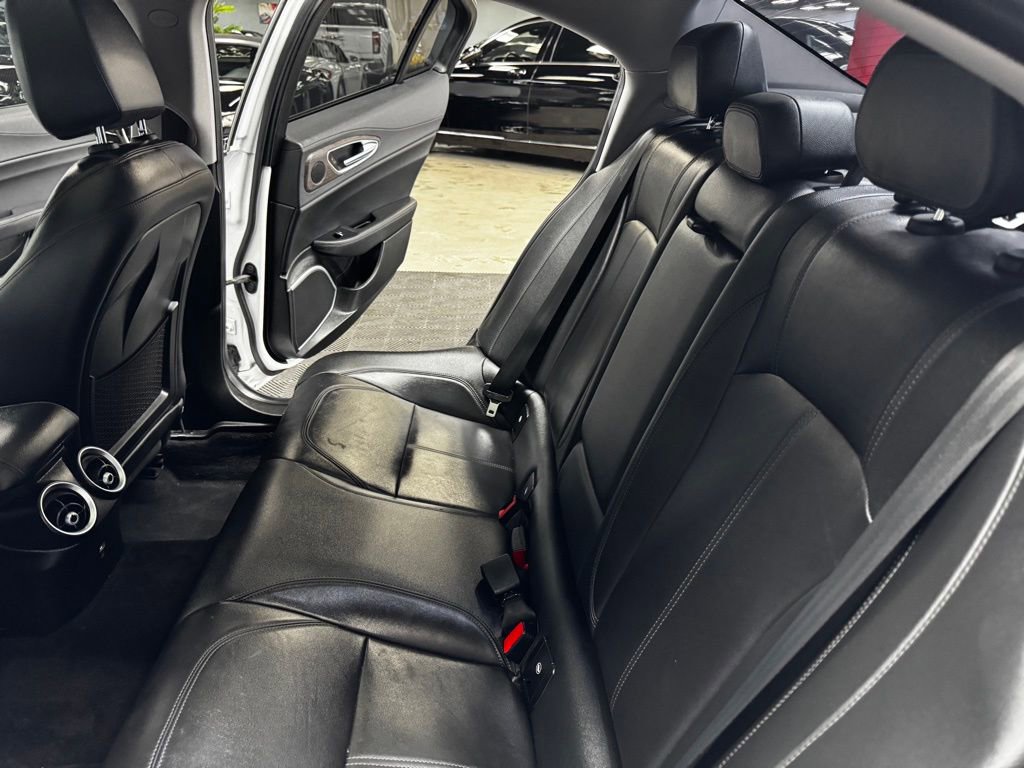 Used 2019 Alfa Romeo Giulia Ti w/ Nero Edizione image 43