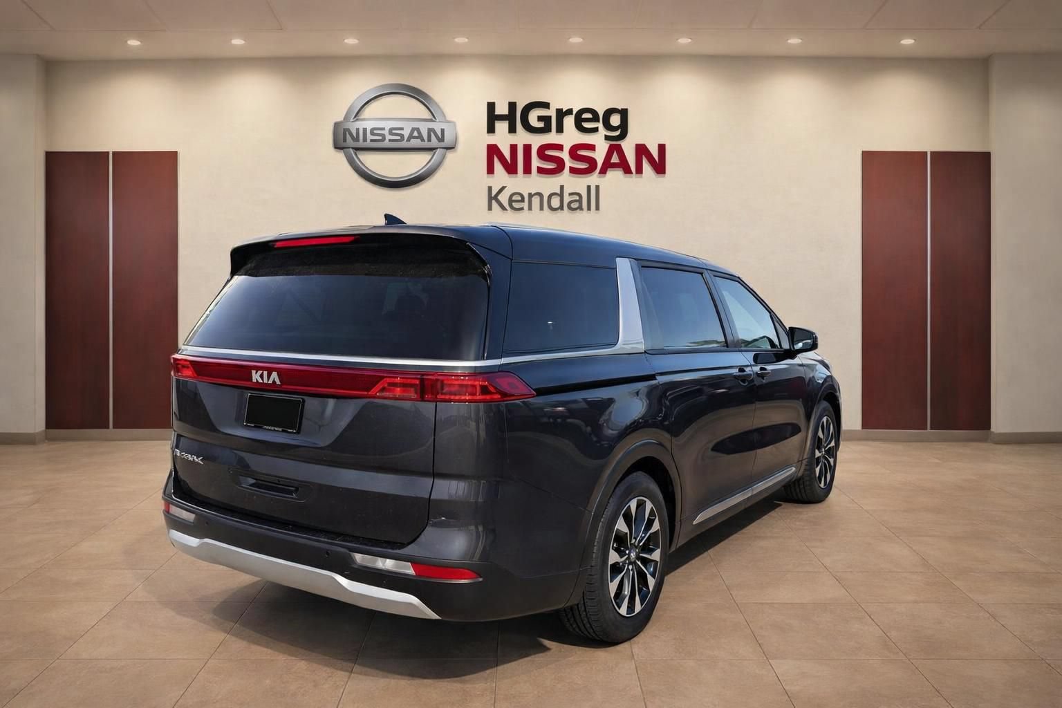 Used 2022 Kia Carnival EX FWD image 6