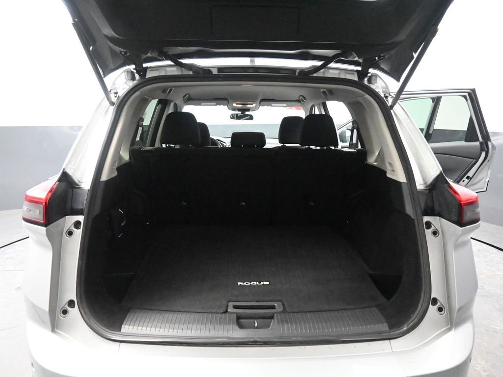 Used 2024 Nissan Rogue S image 24
