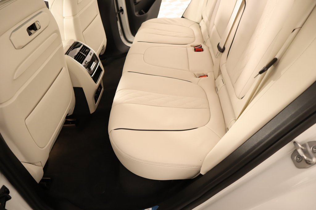 New 2026 BMW X5 M60i image 13