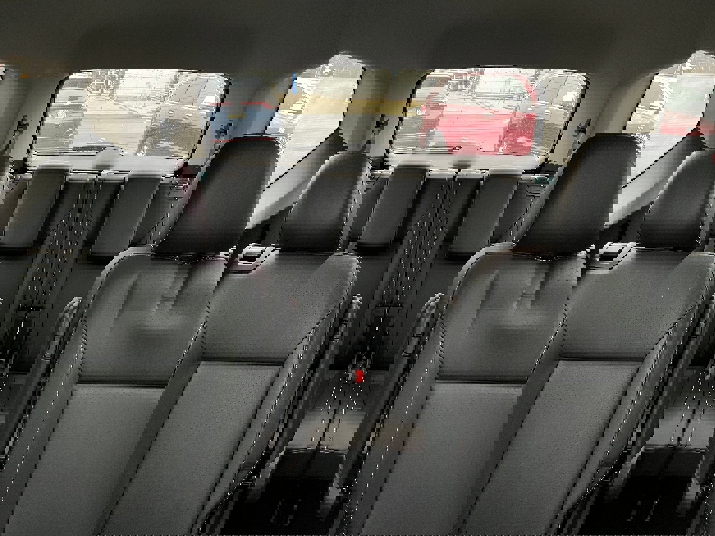 Used 2021 Volkswagen Atlas SE image 9