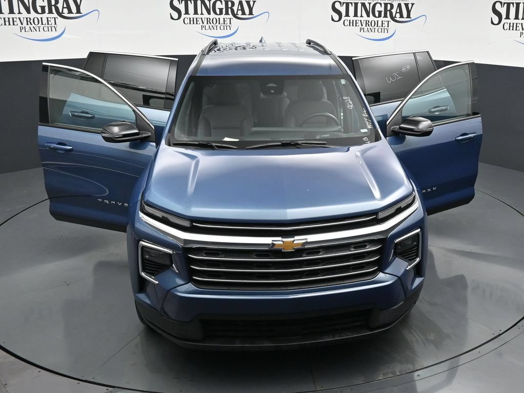 Used 2026 Chevrolet Traverse LT FWD image 37