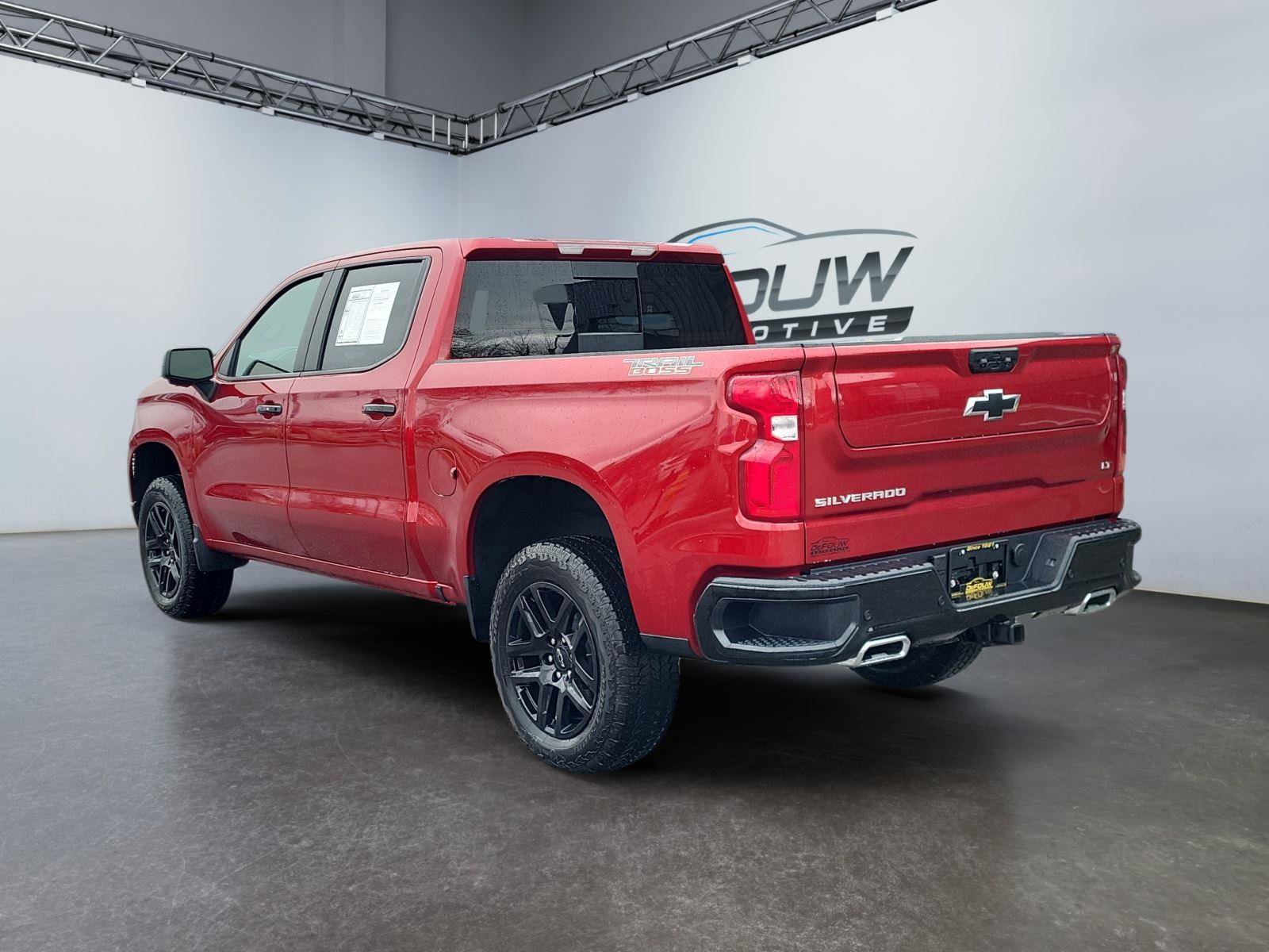 Used 2026 Chevrolet Silverado 1500 LT Trail Boss w/ LT Trail Boss Premium Package image 5