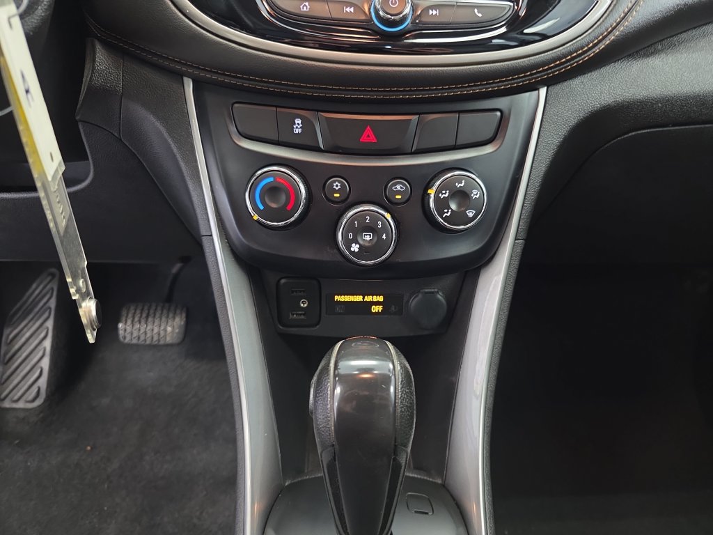 Used 2020 Chevrolet Trax LS FWD image 21