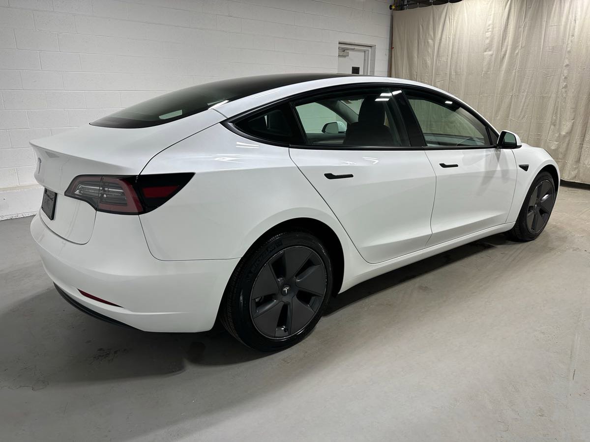 Used 2023 Tesla Model 3 Standard Range image 4