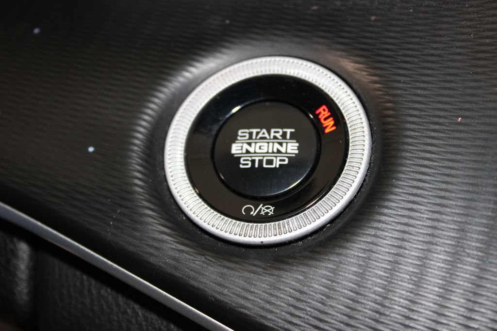 Used 2024 Jeep Grand Cherokee Altitude AWD/4WD image 48