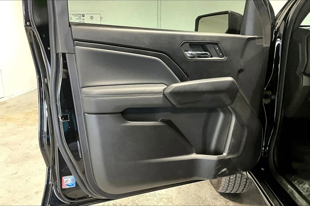 Used 2024 Chevrolet Colorado LT w/ LT Convenience Package II image 20