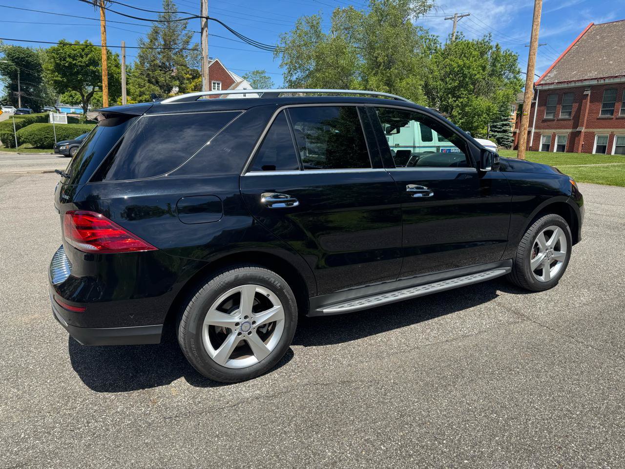 Used 2017 Mercedes-Benz GLE 350 4MATIC image 10