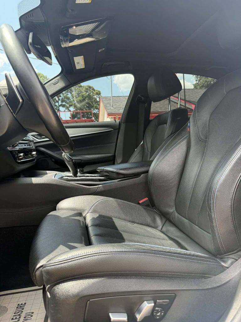 Used 2019 BMW 540i w/ M Sport Package RWD image 10