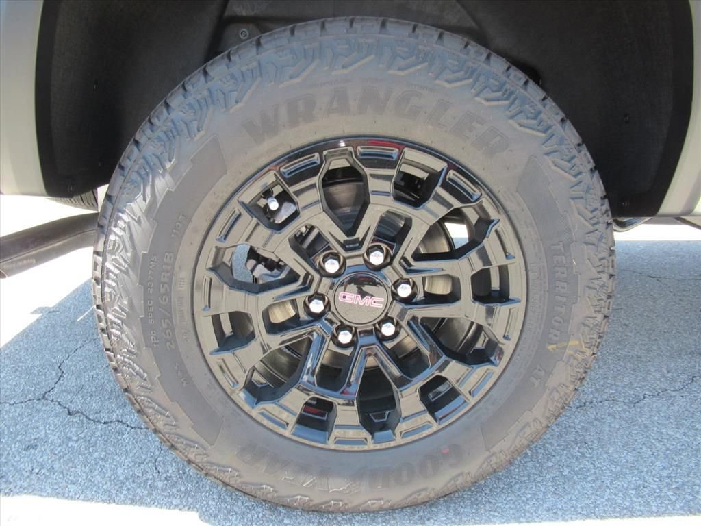 New 2026 GMC Canyon Elevation w/ Convenience Package RWD image 8