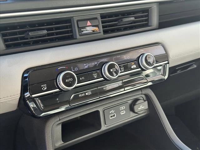 Used 2023 Honda Pilot LX image 15