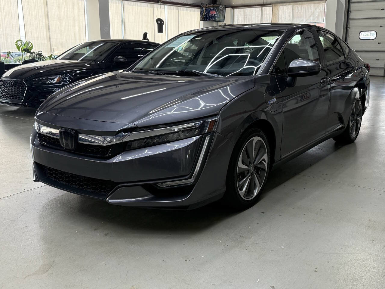 Used 2018 Honda Clarity Plug-In Hybrid image 5
