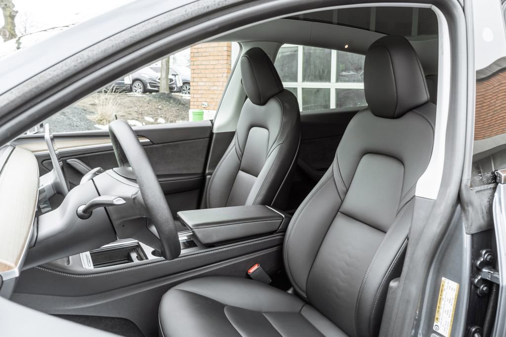 Used 2023 Tesla Model Y Long Range image 22