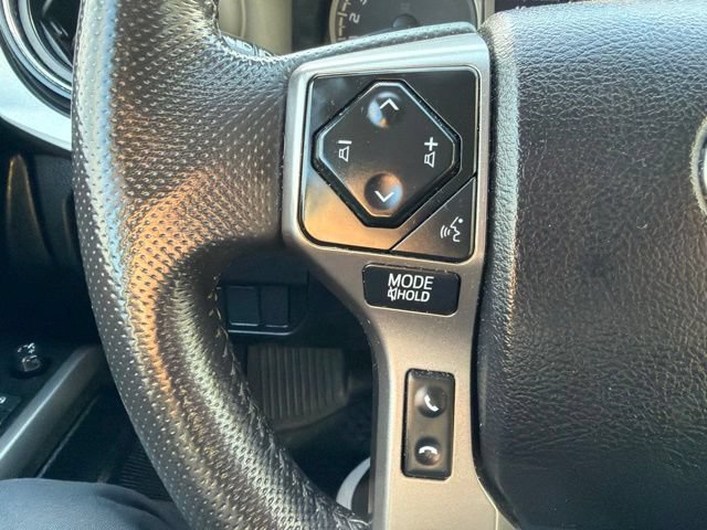 Used 2021 Toyota Tacoma SR5 AWD/4WD image 22