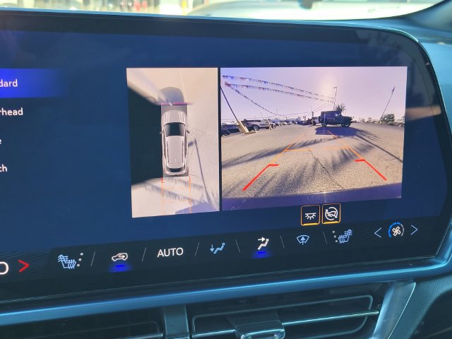 Certified 2024 Chevrolet Equinox EV LT FWD image 21