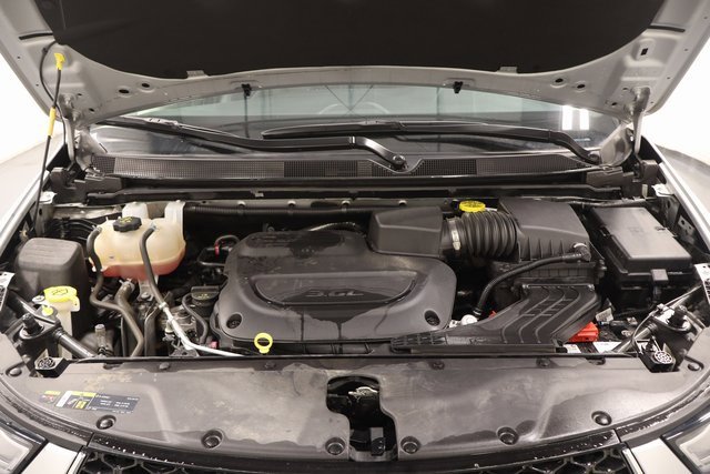 Used 2024 Chrysler Pacifica Touring-L image 23