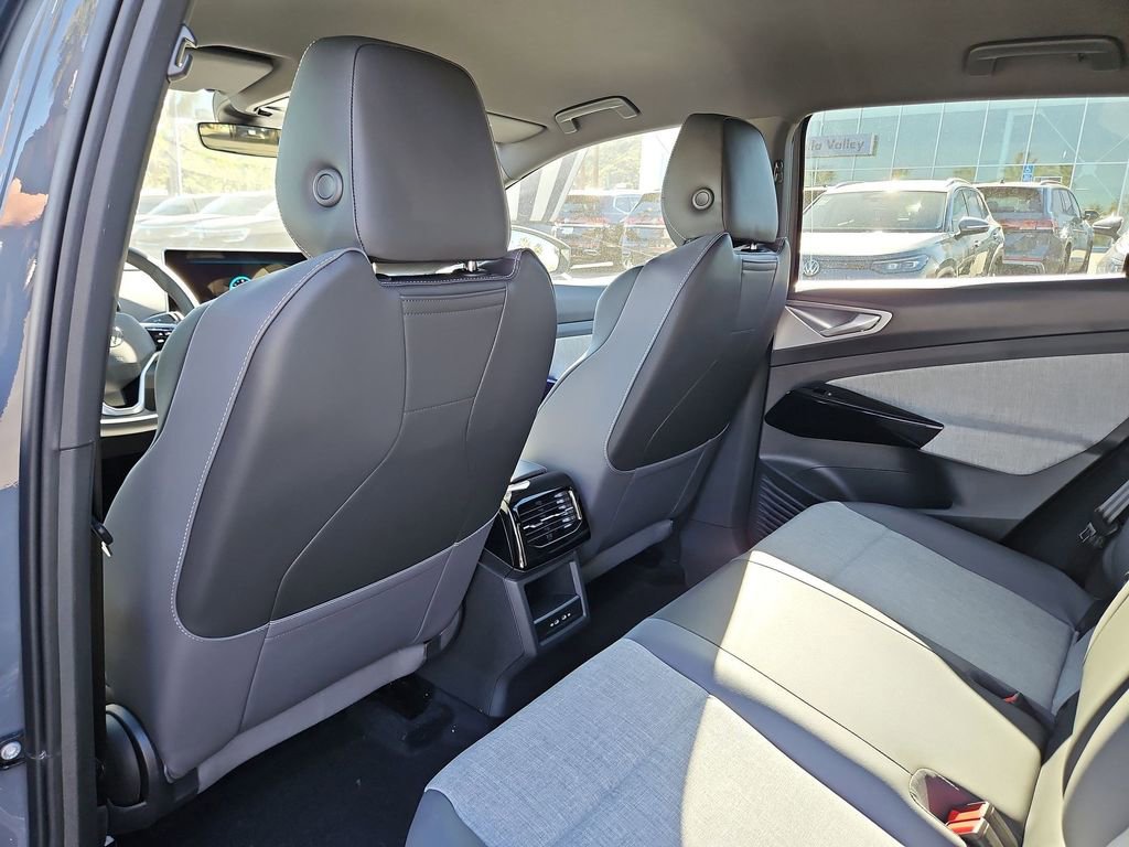 New 2026 Volkswagen ID.4 Pro image 17