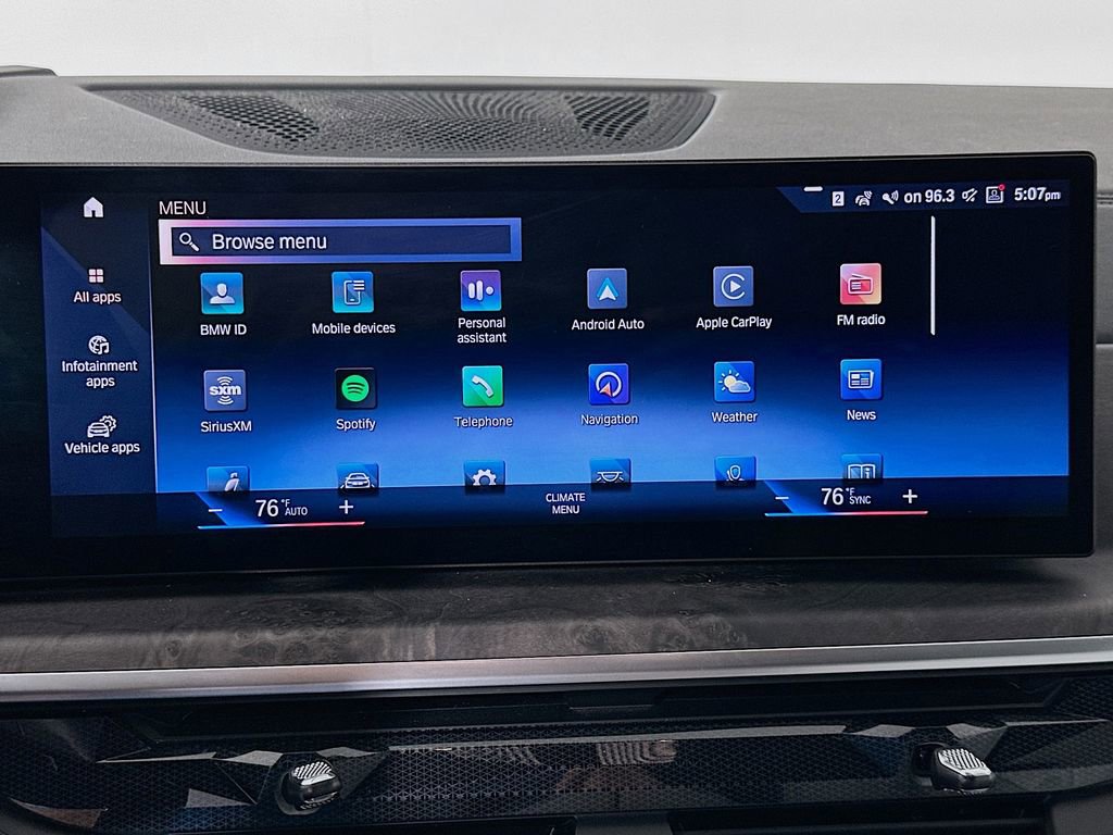 Used 2023 BMW X7 xDrive40i w/ Parking Assistance Package image 15